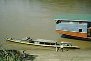 Boote auf dem Mekong bei Luangprabang