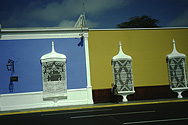 Häuserreihe an der Plaza de Armas in Trujillo